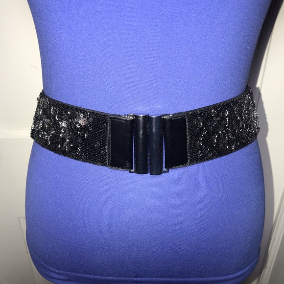 BCBGMaxAzria Sequin Belt Front Closure - Picture 1 of 8
